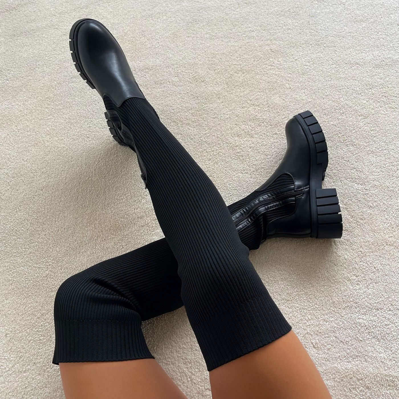ThighBoots - Oberschenkelhohe Stiefel aus Stretch-Strick